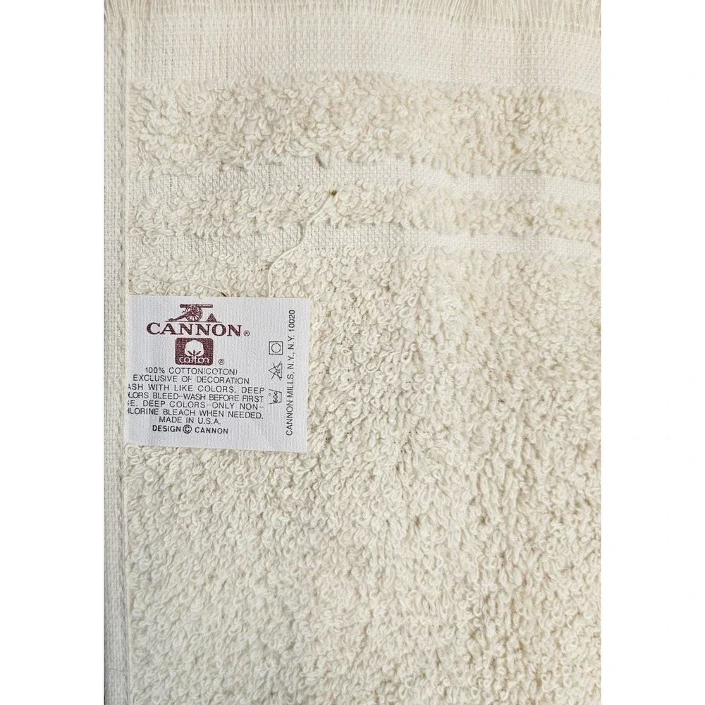 VTG Cannon Red Green Ivory Lace Fingertip 4Towels Santa Noel‎ Fringe NOS Holiday